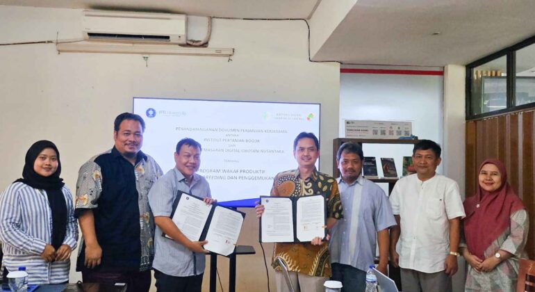 BP Biswaf IPB University dan Koperasi Pemasaran Digital IDBotani Nusantara Jalin Kerjasama Program Wakaf Ternak Produktif