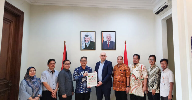 IPB Salurkan Bantuan untuk Palestina