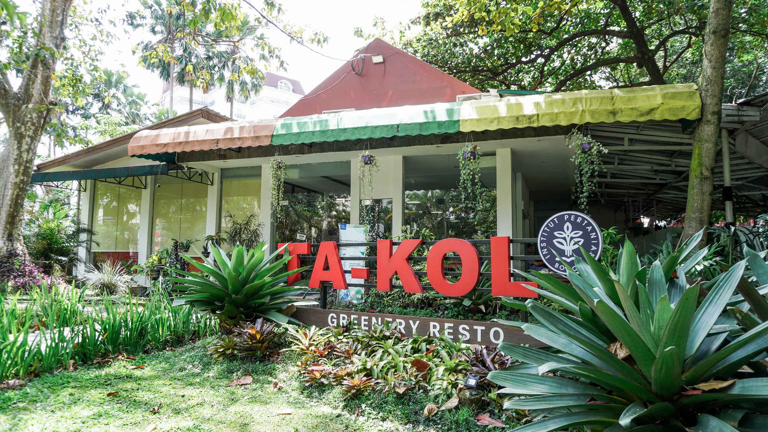 Resto Taman Koleksi